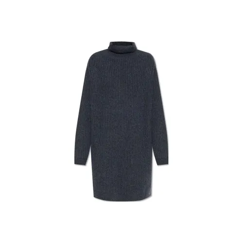 Lemaire Длинное платье с длинными рукавами женское серое