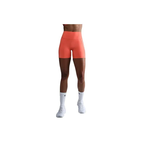 Nike Повседневные шорты женские оранжевые