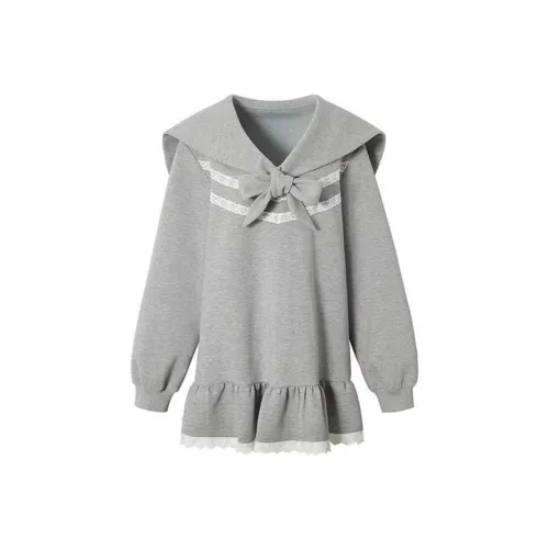 TURN UP Длинное платье с длинными рукавами женское серого цвета