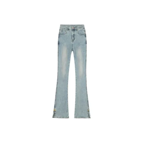 Розовые женские джинсы