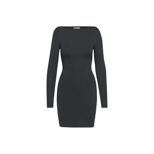 ARITZIA Тень Collide Платье Длинное с длинными рукавами Женское Черное Черное