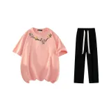 Комплект одежды (Розовая футболка + Черные повседневные штаны)