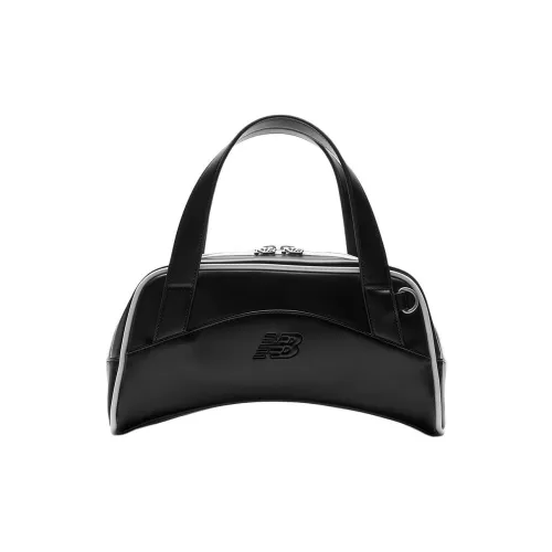 New Balance Клатчи Черные Женские