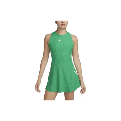 NIKE Стадионный зеленый Женские Платья без рукавов