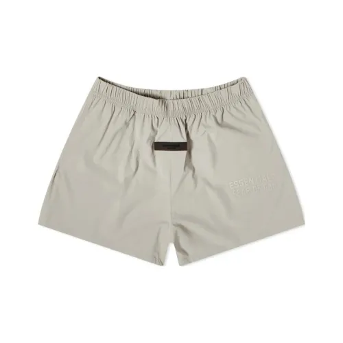 Fear Of God Essentials Повседневные шорты Женские Светло-серые