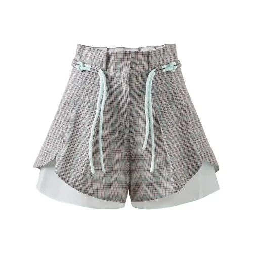 SUNDAY LIFE Повседневные шорты Женские Цвет на изображении