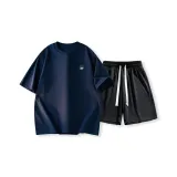 Темно-синий топ + черные шорты