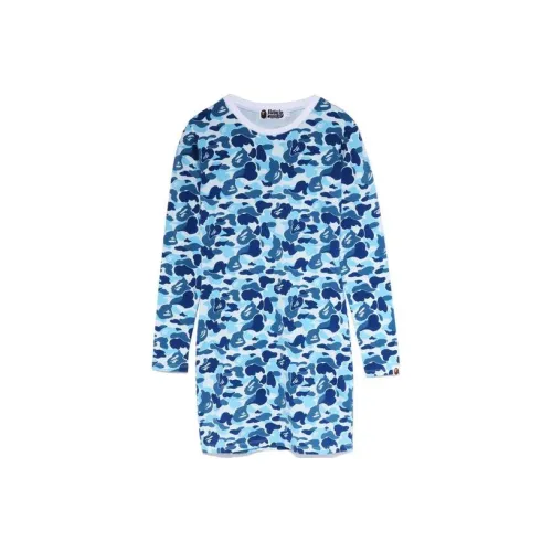 A BATHING APE Длинное платье с длинными рукавами, женское