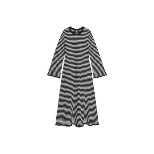 ARKET Экрю/Темно-синий Женские Длинные Платья с Рукавами