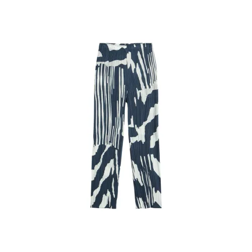 PLEATS PLEASE ISSEY MIYAKE Повседневные брюки Женские Синие