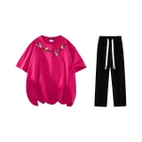 Комплект одежды (Розовая и красная футболка + черные повседневные штаны)