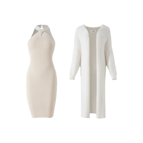 TURN UP Комплект с юбкой Женская Белая