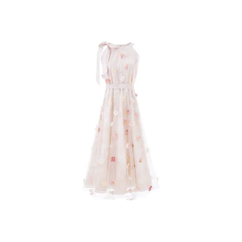 Шампанское, Длинное женское платье без рукавов