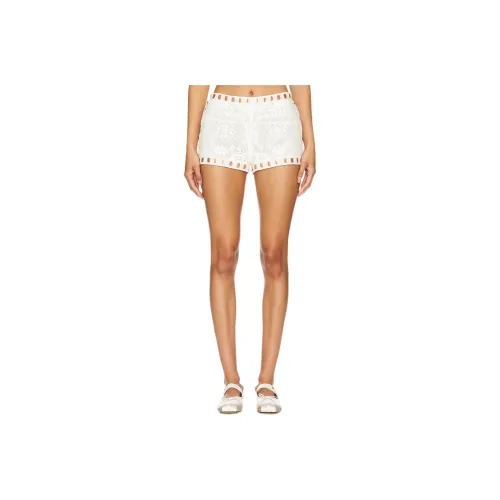 FOR LOVE LEMONS Повседневные шорты Женские Кремовые