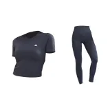 Чёрный спортивный костюм