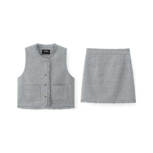 Small Grains Комплект с юбкой Женские Серый