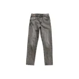 Выцветший серый