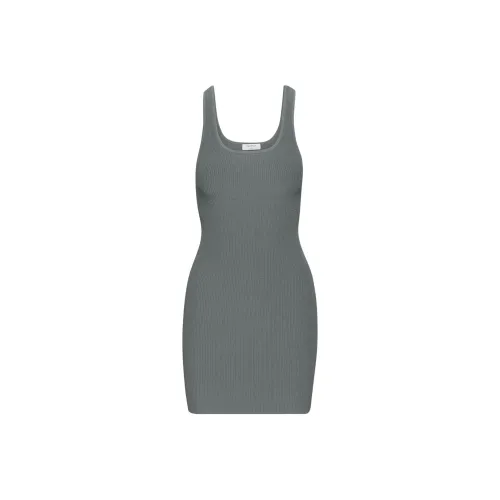 ARITZIA BABATON Sculpt KNIT Воротник-клетка Мини Платье Slip Платье Женское Ionic GREY Ionic Серый