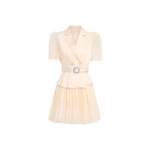 AUI Женские Комплекты с юбкой