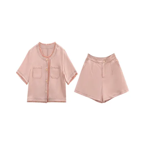 A paradise for awakening Повседневный костюм женский