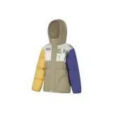 В клетку с принтом на сером фоне