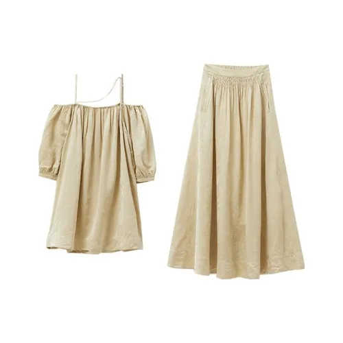 VERA VEINS Бежево-абрикосовый Женские Комплекты с юбкой