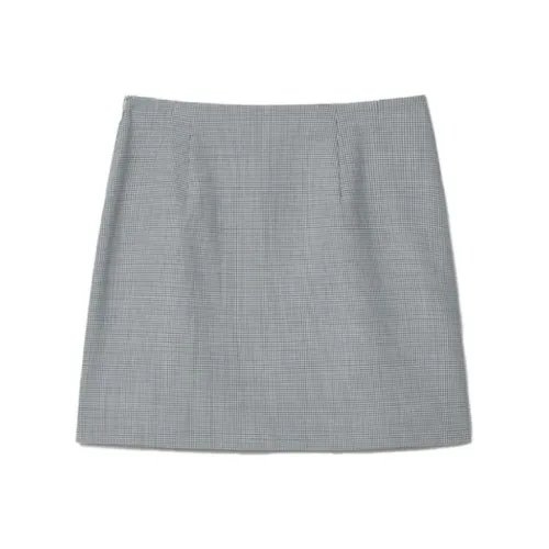 CLUB MONACO Повседневные короткие юбки Женские Серые полосы