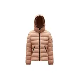 Светло-розовый