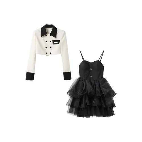 A head of Agua Женские комплекты с юбкой