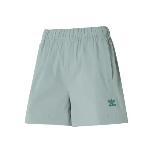 Adidas Originals Повседневные шорты Женские Зеленые