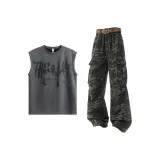 Gray Tank Top + Camouflage Pants  
Серый топ-танк + камуфляжные штаны