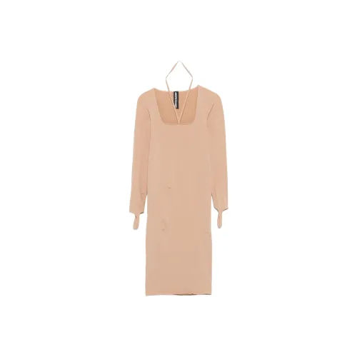 ANDREĀDAMO Длинное платье с длинными рукавами женское миндально-бежевый