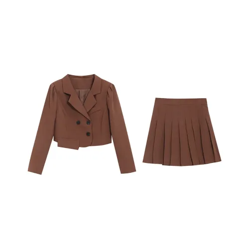 BRASS SCOUT Женские комплекты с юбкой