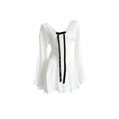 Icicofficial Длинное платье с длинными рукавами цвет белый