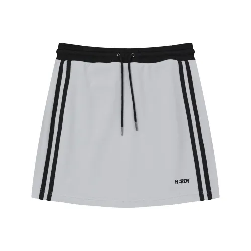 Nerdy SS24 Повседневные короткие юбки Женские Светло-серый