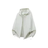 Светлый гороховый зеленый.