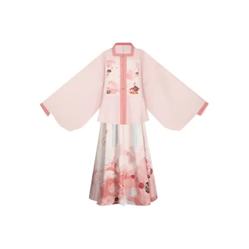 More Than Thirteen Luo Xiaohei Co Branded Модель Женские Ханьфу