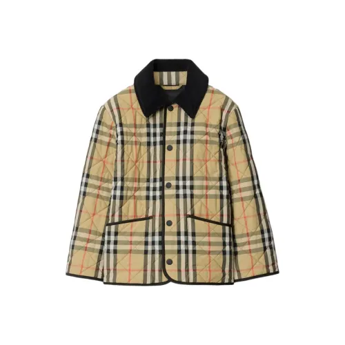 Burberry Куртки и Пальто Песочного цвета для детей