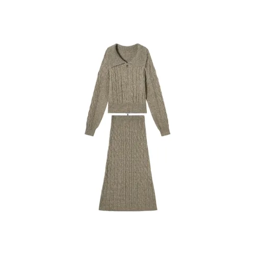 DIALOGUE Женские комплекты с юбкой