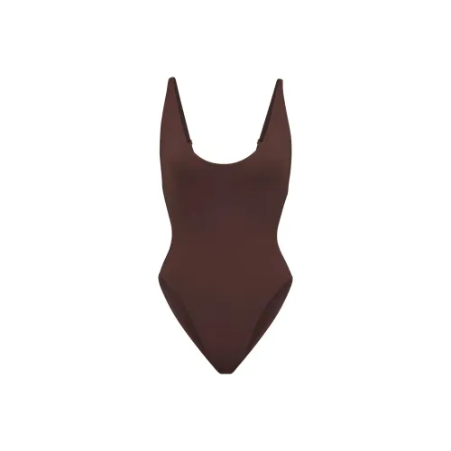 Skims Женские купальники ван-пис с темным умбровым оттенком