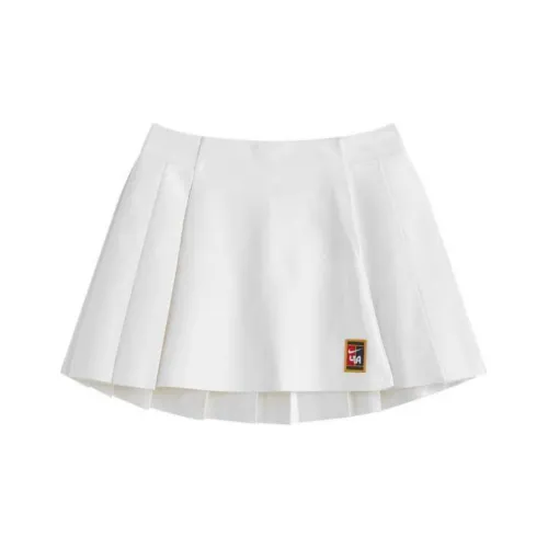 Nike Повседневные короткие юбки Женские Белые