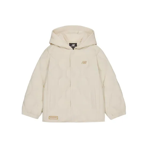 New Balance совместный пуховик AW24 экрю для детей