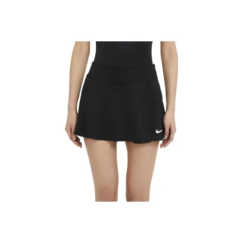 nike Повседневные короткие юбки Женские Черный