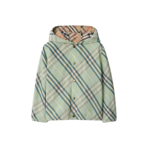 Burberry Куртки и Пальто Светло-Зеленый Детский