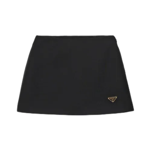 PRADA Повседневные короткие юбки Женские Черный