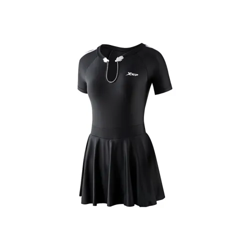 XTEP Черные Женские Платья и Юбки для плавания