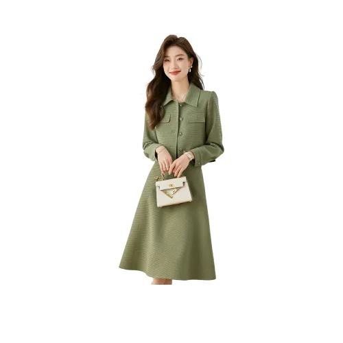 VIMLY Зеленый. Женские Комплекты с Юбкой