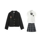 Розовый бизнес-костюм + облако с коротким рукавом + темно-ночная юбка + бабочка-галстук