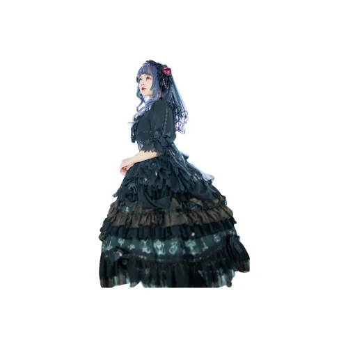 Чёрные женские платья в стиле Лолита