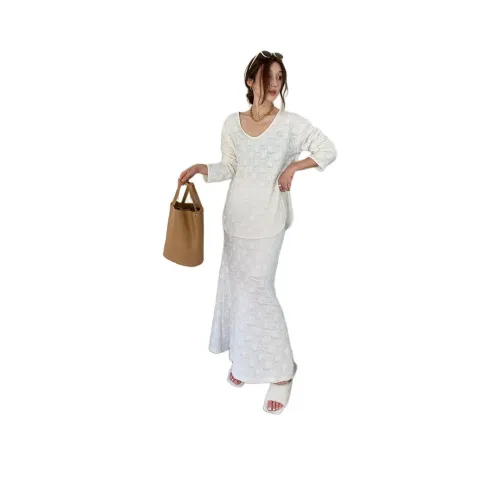 NANING9 Комплект с юбкой Женская Белая